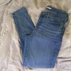 Levi’s 311 shaping jeans *make me an offer*